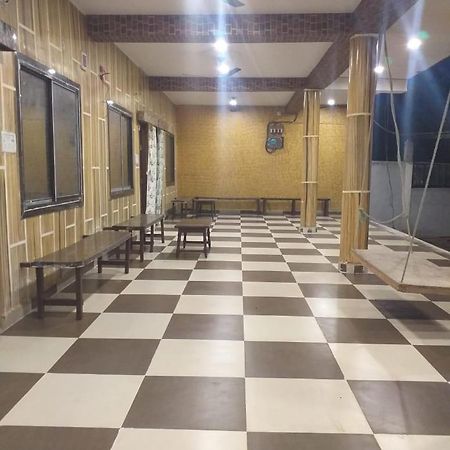 Radhe Krishna Villa Dhanwār Zewnętrze zdjęcie