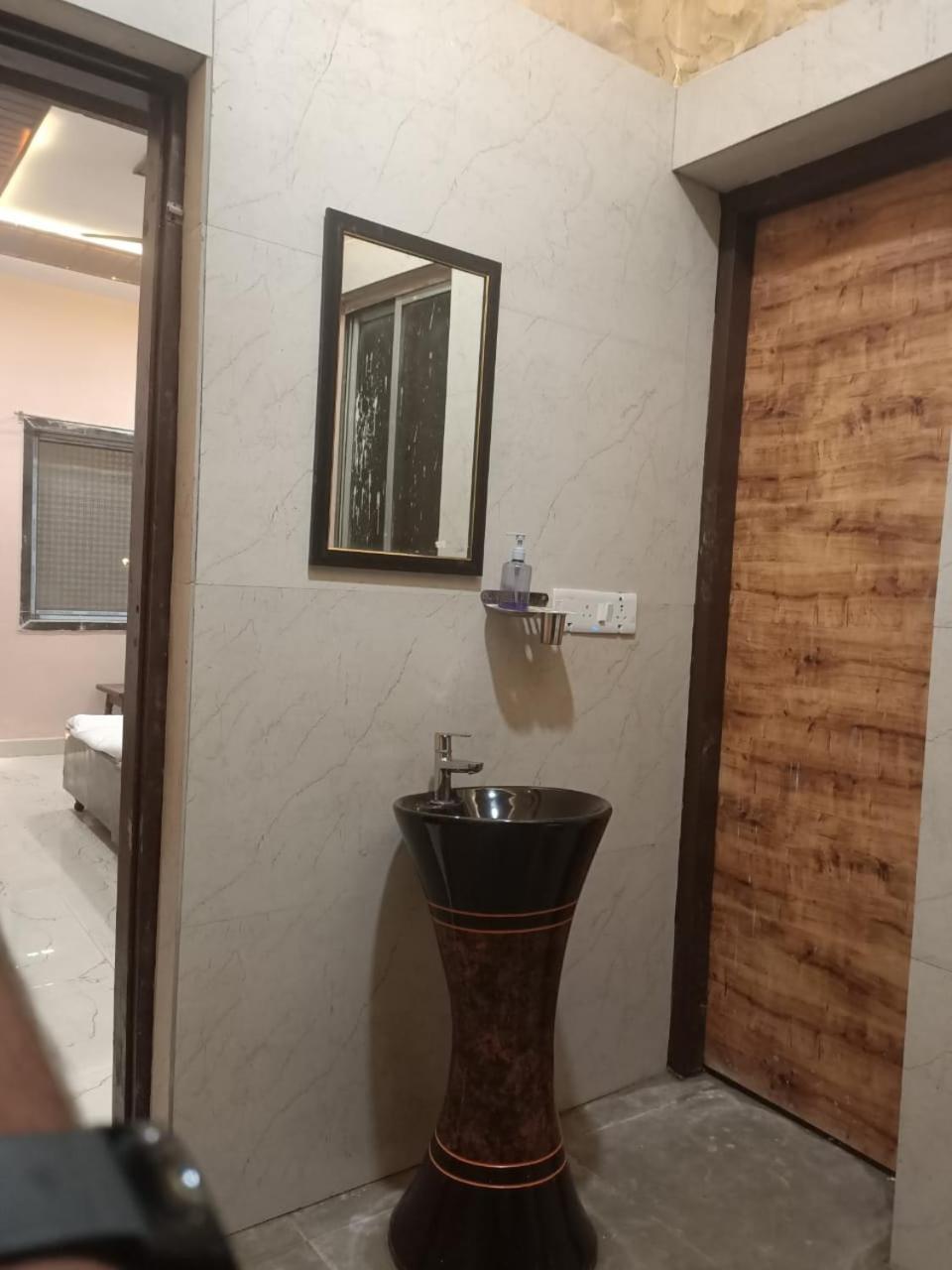 Radhe Krishna Villa Dhanwār Zewnętrze zdjęcie